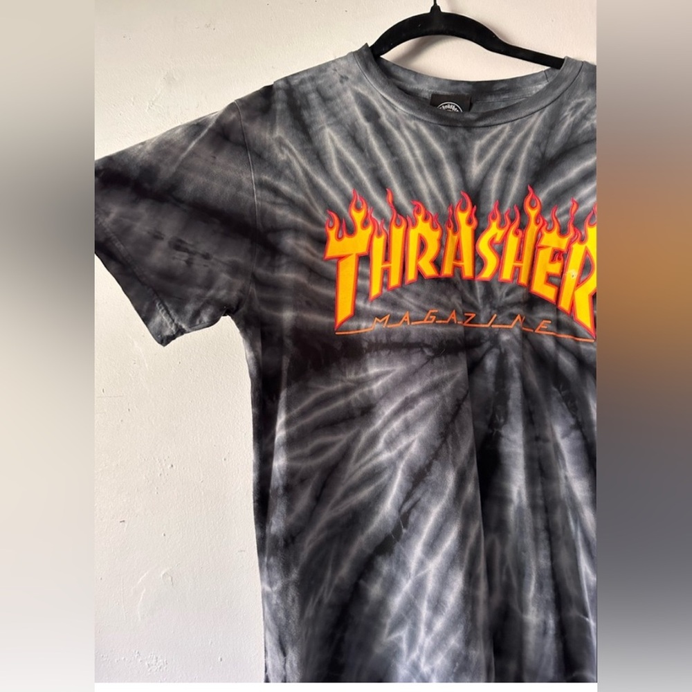 Thrasher Flame Logo Black & Grey Tie Dye T-Shirt Size Medium - Picture 5 of 7